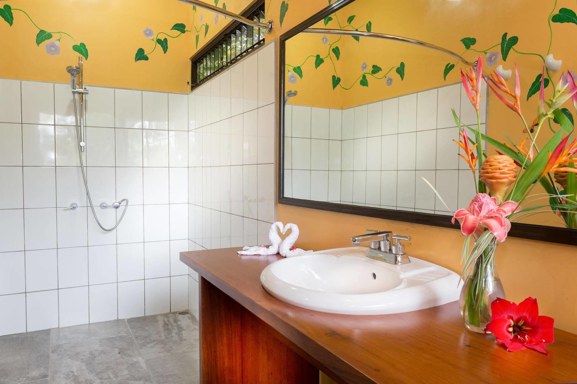 Casitas Tenorio B&B And Farm Bijagua Ngoại thất bức ảnh